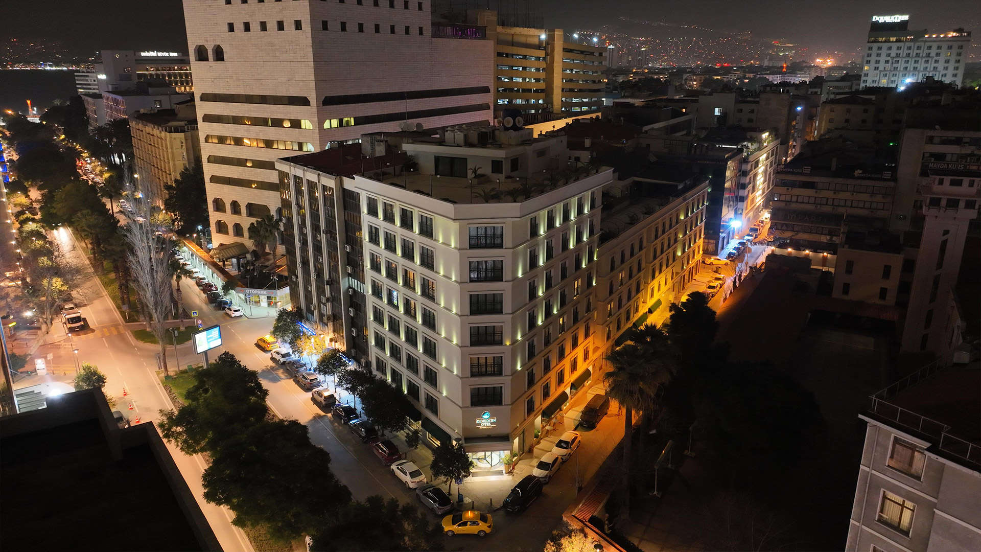 Kordon Otel — İzmir Körfezi